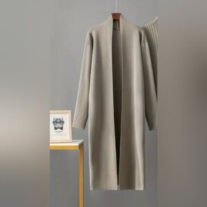 Sophisticated Women's Tan Trench Coat